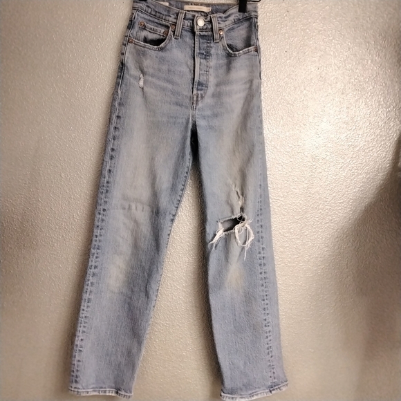 Levi's Premium Ribcage Distressed Straight Leg Cropped Jean Size 24 Inseam 29 - Picture 4 of 7